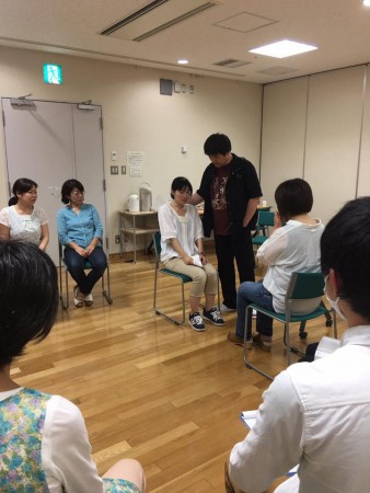 上越市自分自身のセラピスト講座のようす